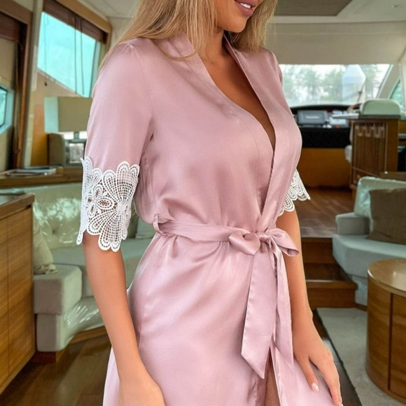 Tie Waist Lace Detail Pink Satin Women's Robe - Picture 3 of 4